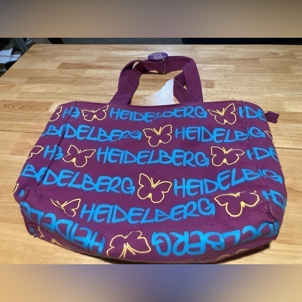 Robin Ruth Heidelberg bag in excellent condition. Purple with blue & 🦋